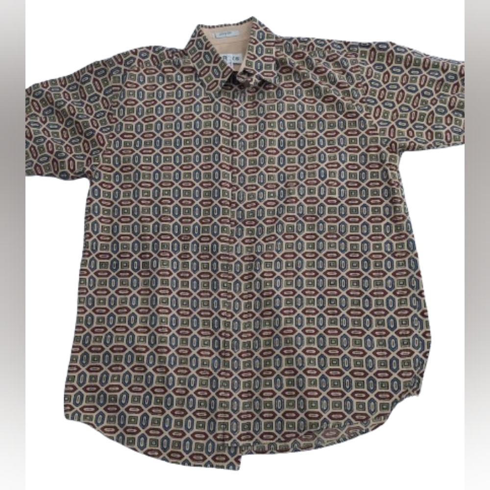 Orvis Short Sleeve Button Up Geometric shirt